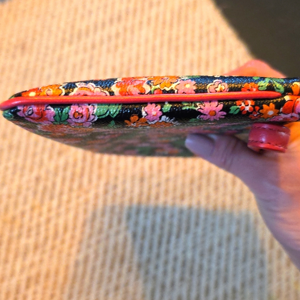 Coach‎ Floral Wristlet - Black Mulri Color - Picture 5 of 12